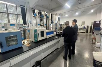 李偉光教授應邀指導生物膜法水質凈化及利用技術教育部工程研究中心建設工作